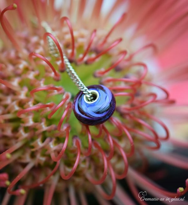 Glass&Golds Purblue cremation bead in pink