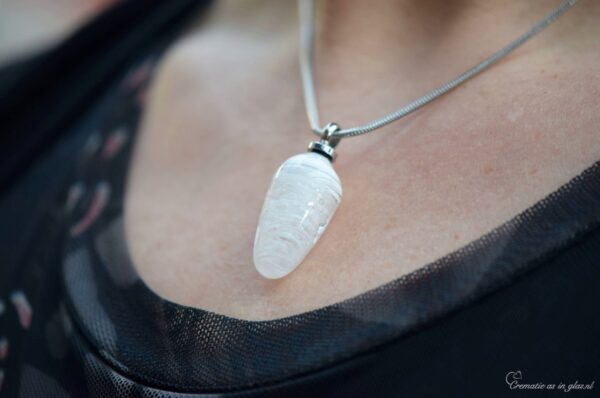 DSH4015 | Ladies pendant with cremation ashes or hair - Image 3