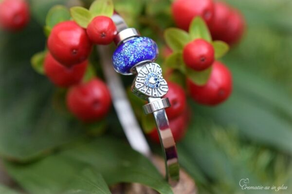 DSA3009 | Women’s memorial bracelet with cremation ashes - Image 4