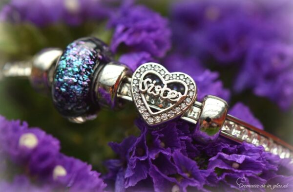 DSA3011 | Women’s memorial bracelet with cremation ashes - Image 4