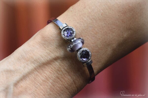 DSA3020 | Women’s memorial bracelet with cremation ashes - Image 4