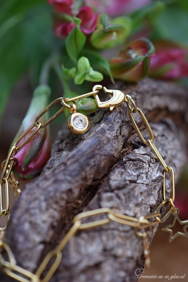 DSA3023 | Women’s memorial bracelet with cremation ashes - Image 3