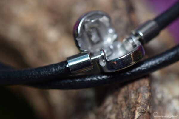 DSA3005 | Women’s memorial bracelet with cremation ashes - Image 4