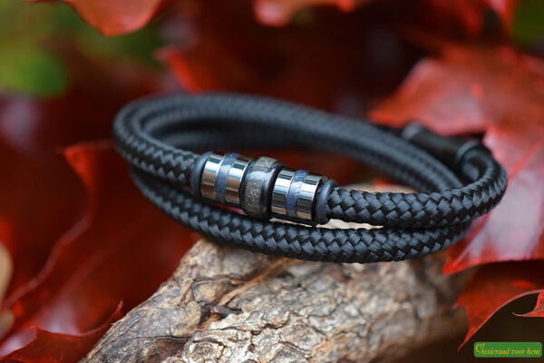 Black men’s bracelet with gunmetal stainless steel beads