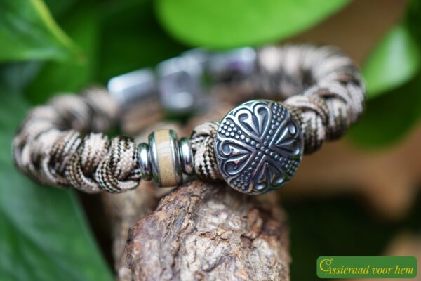 Men’s bracelet with knotted beige sail rope band