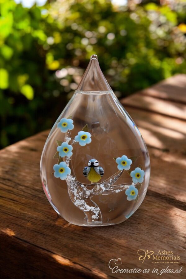 Glass urn large model with transparent stem