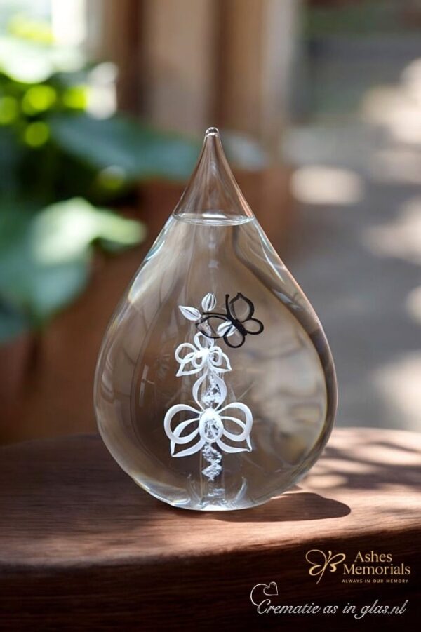 Glass urn large model with butterfly on flower
