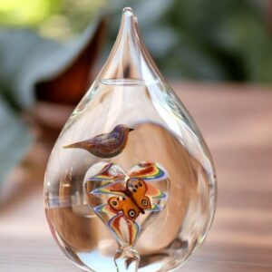 Glass urn large model with rainbow-colored heart