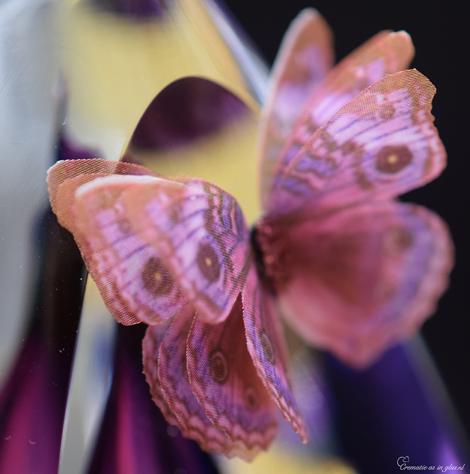 DGU1018 | Design Urn glass Diamond - Image 3