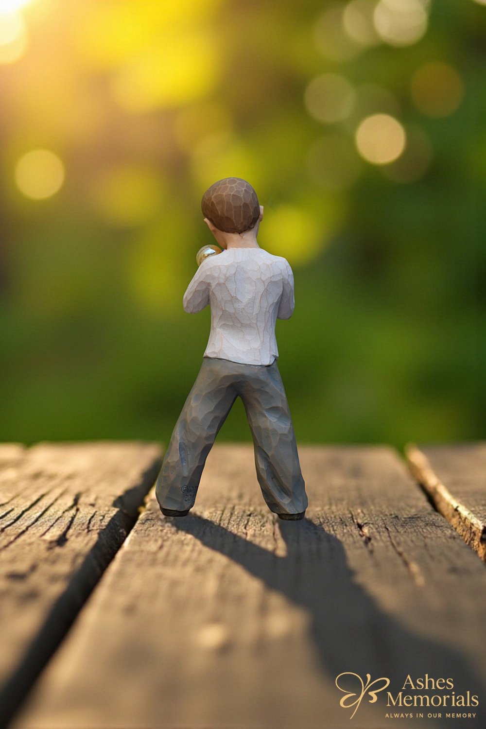 WTU8032 | Willow Tree Heart of Gold - Image 3