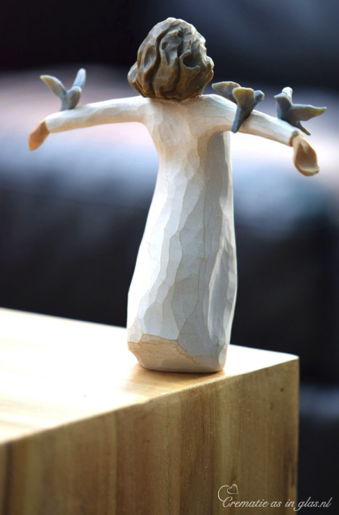 WTU8019 | Willow Tree Happiness with mini urn - Image 4