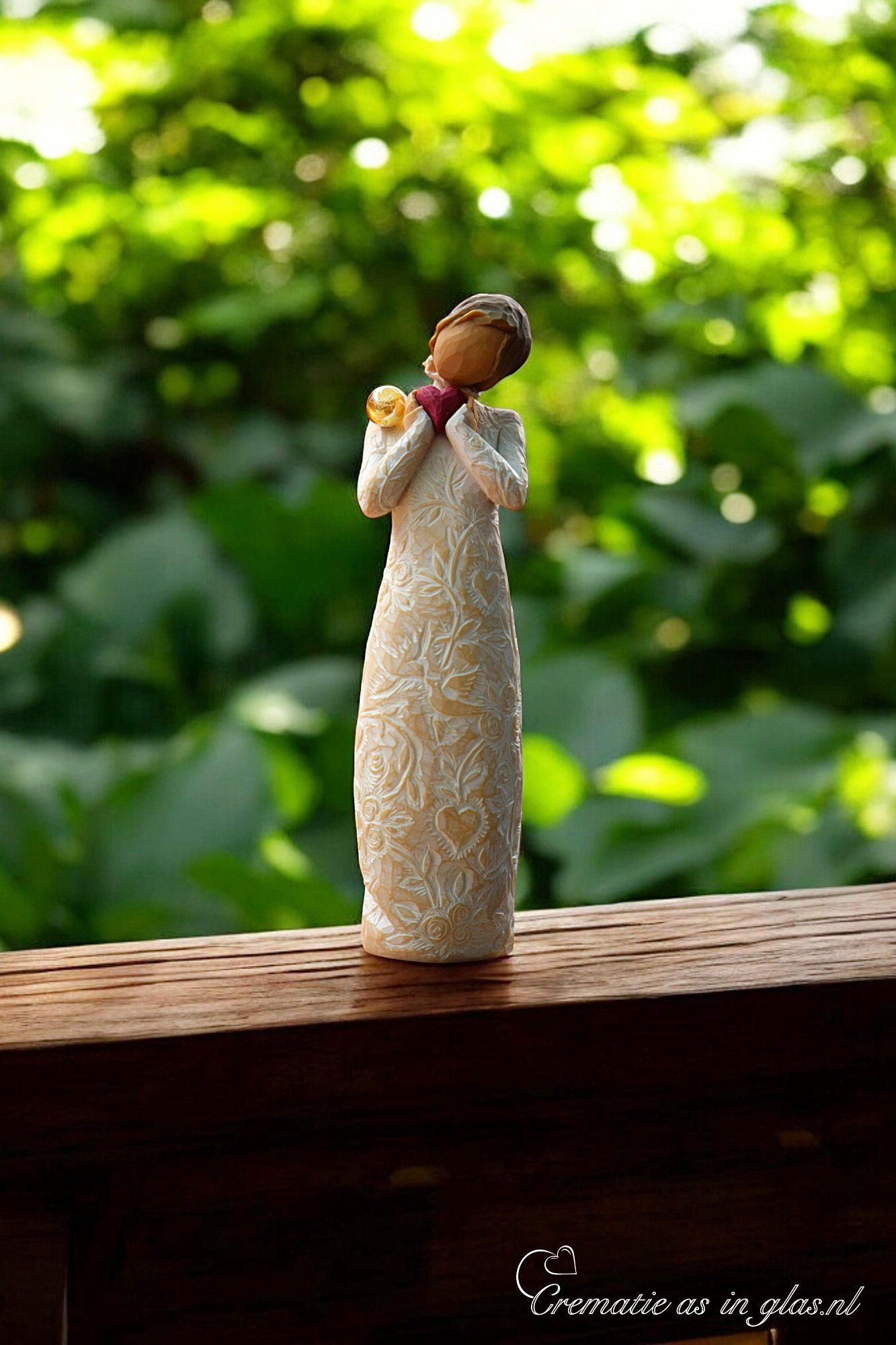 Willow Tree figurine Je t’aime woman in floral dress holding red heart with mini urn for ashes or a lock of hair