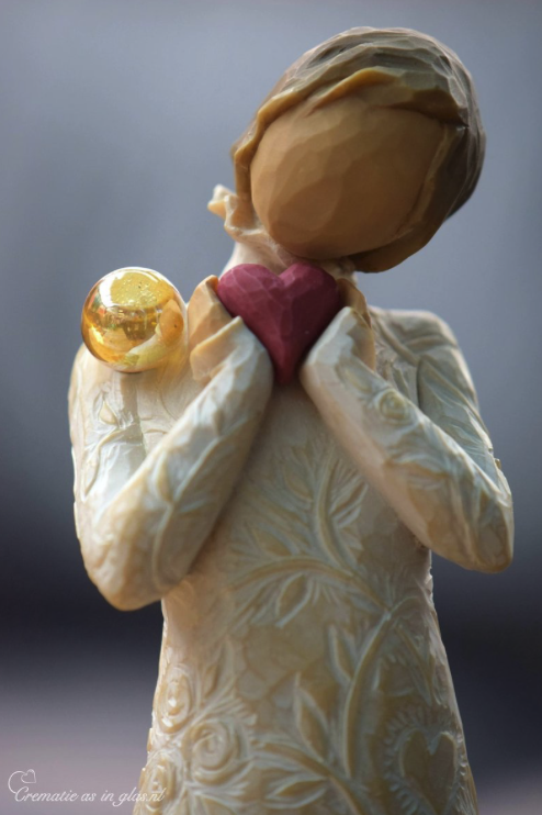 WTU8023 | Willow Tree with mini urn - Image 3