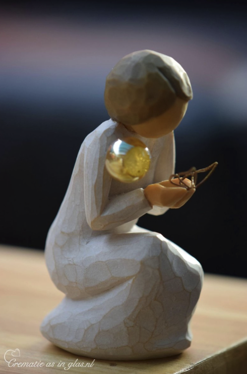 WTU8006 | Willow Tree Quiet Wonder with mini urn - Image 2