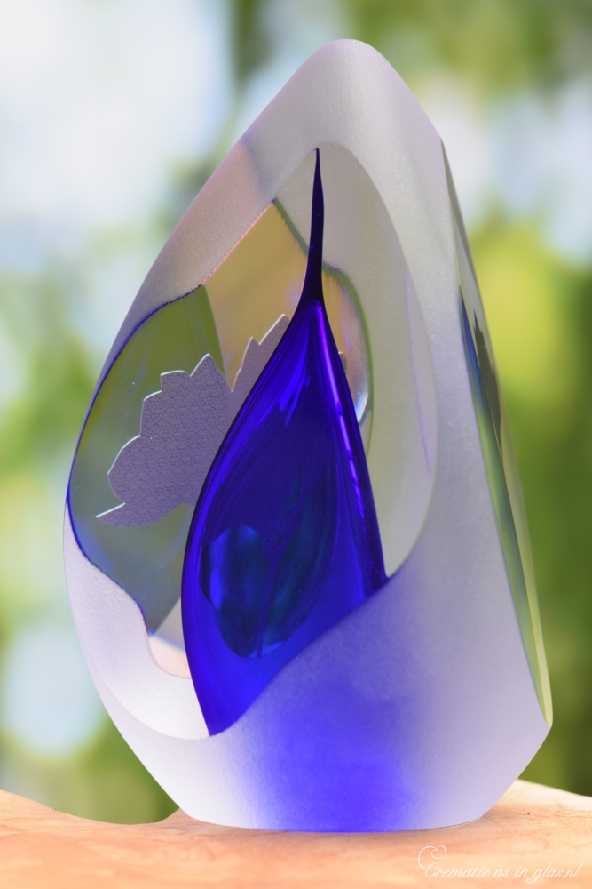 DGU1046 | Design Urn glass Reflection - Image 3