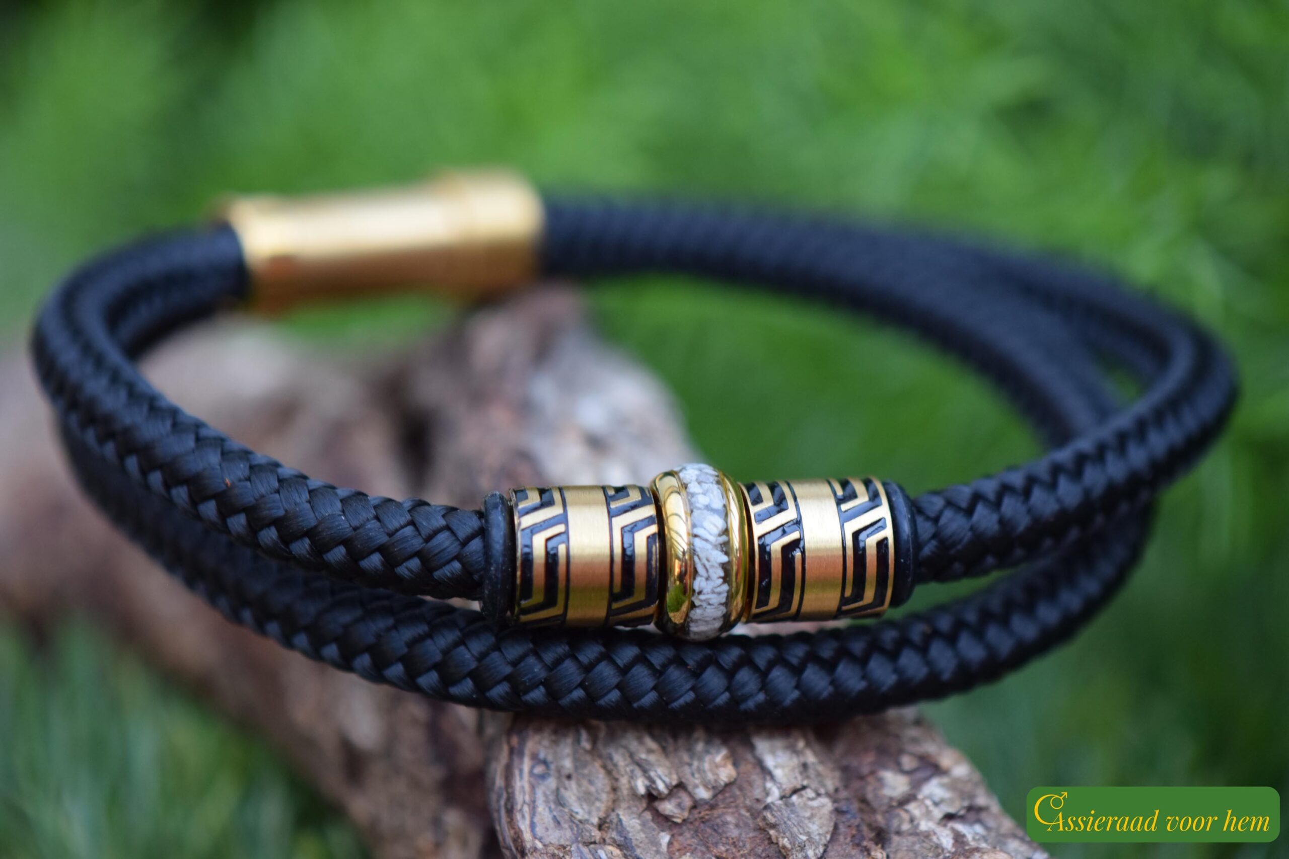 cremation-ashes-memorials-men-bracelet-black-gold-2-hssa1054