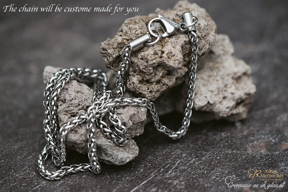 with stainless steel bail visible.